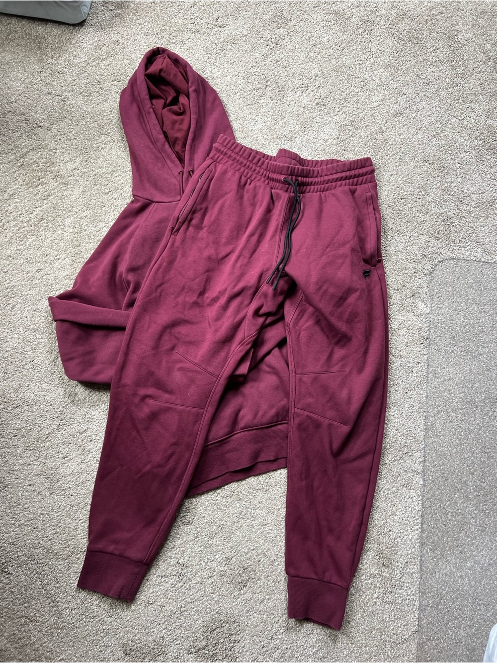 Fabletics Men's Burgundy Jogger Sweatsuit